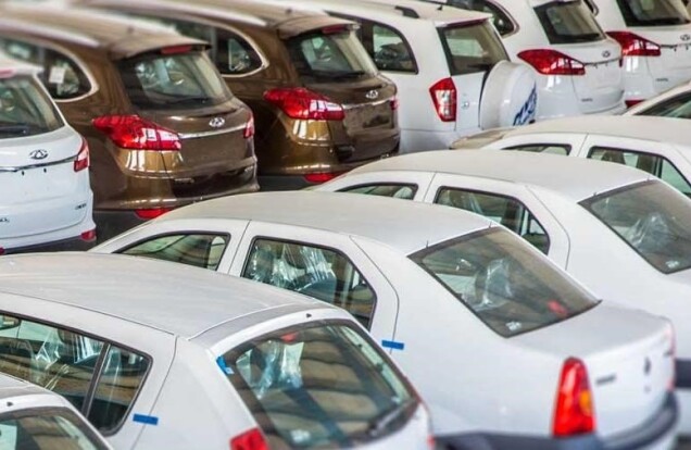 تا حد امکان با توجه به وضعیت آشفته فعلی بازار خودرو نخرید