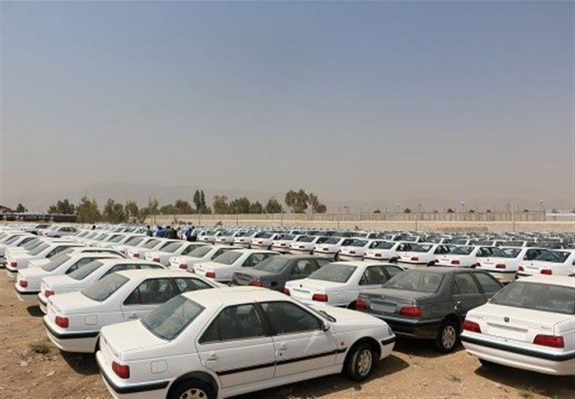 عضو كميسيون صنايع مجلس: فعاليت دلالان بازار خودرو، باعث رشد قيمتها شد