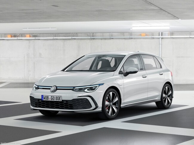 Volkswagen-Golf-2020-1024-0d.jpg