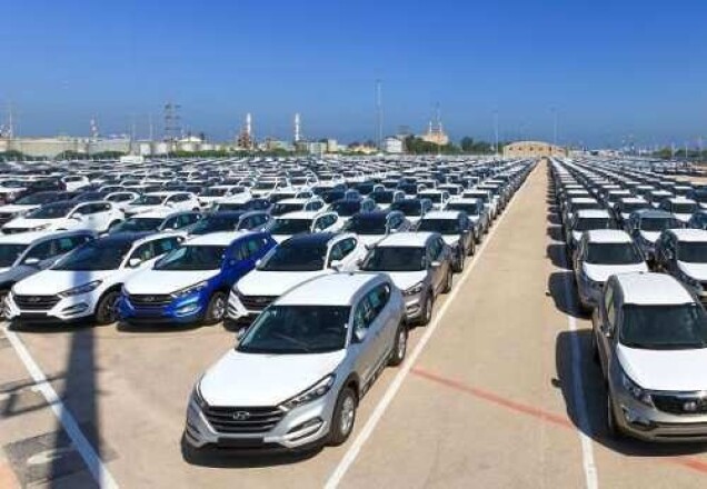 ماجرای واردات و ترخیص پرحاشیه ۱۳ هزار خودرو