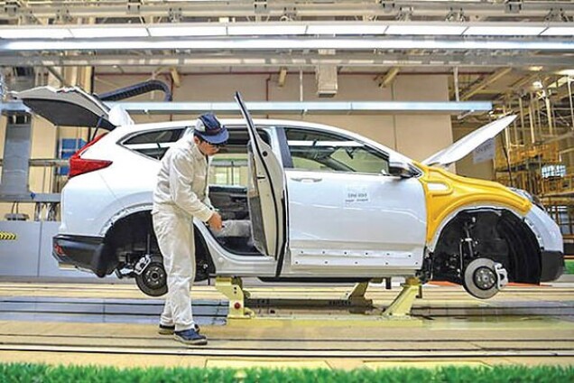 چرخش خودروسازان چینی به تولید ماسک برای مقابله با ویروس کرونا