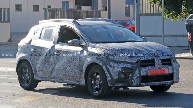 dacia-sandero-stepway-spy-photo.jpg