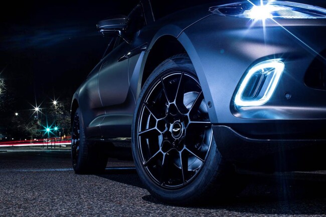 Aston-Martin-DBX-Q-5.jpg