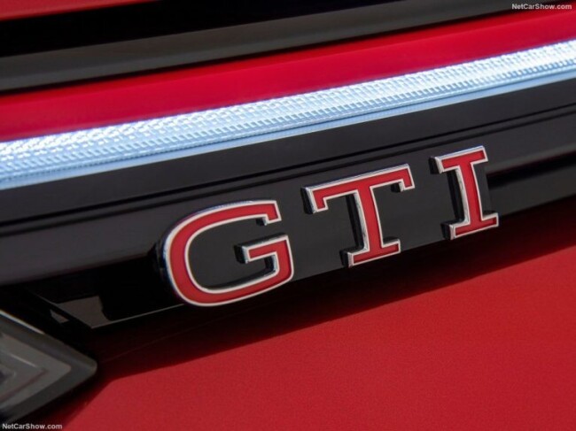 Volkswagen-Golf_GTI-2021-1024-13-767x575.jpg