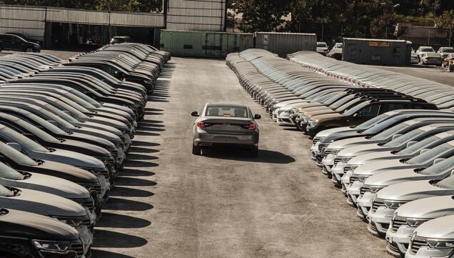 اعلام ممنوعیت خرید خودرو خارجی توسط دستگاههای اجرایی