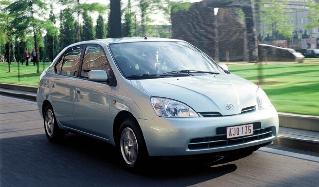 toyota-prius-1997.jpg