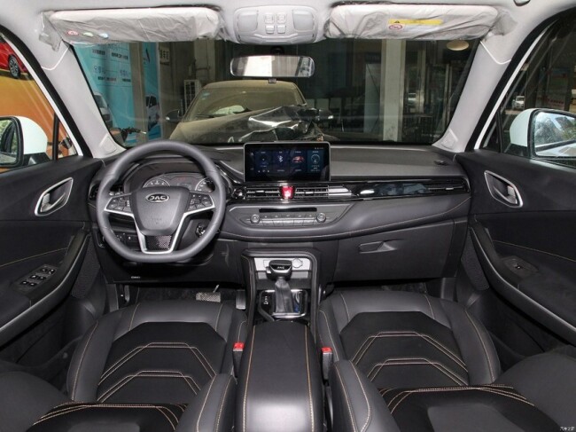 autohomecar__ChsEe17YXxiACLAAAAh8dPnuvmY393.jpg
