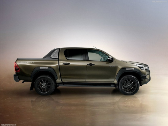 Toyota-Hilux-2021-1280-03.jpg