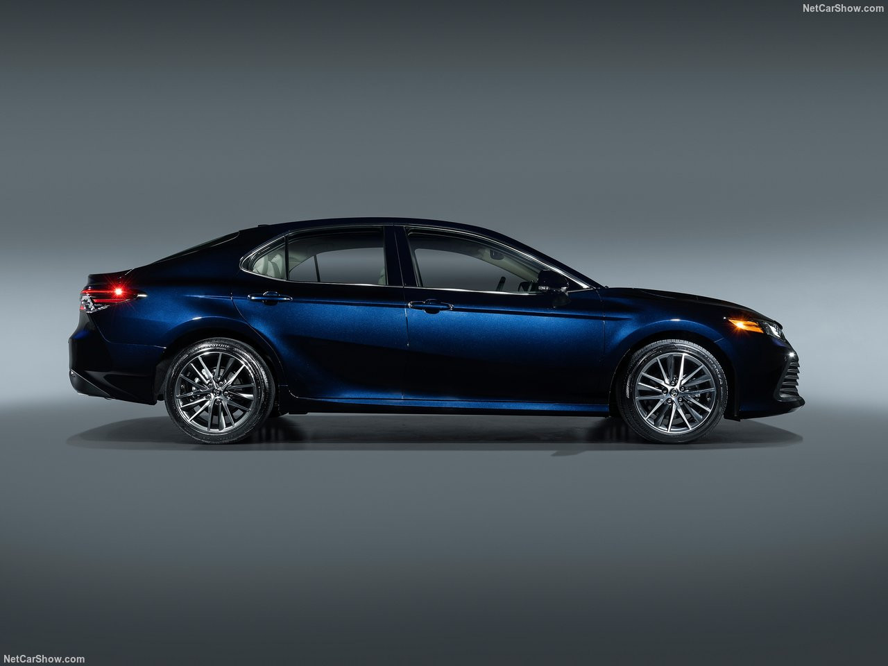 Toyota-Camry-2021-1280-02.jpg