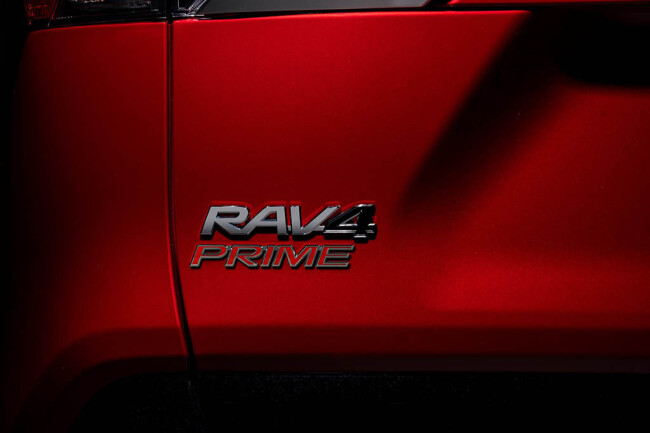 2021-toyota-rav4-prime-chicago-livepics-14.jpg