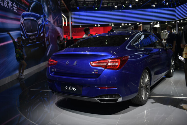 Hongqi-H5-sedan-7.jpg