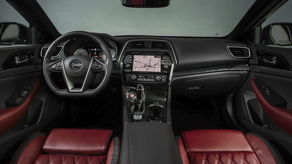 2021-nissan-maxima-40th-anniversary-edition-interior.jpg