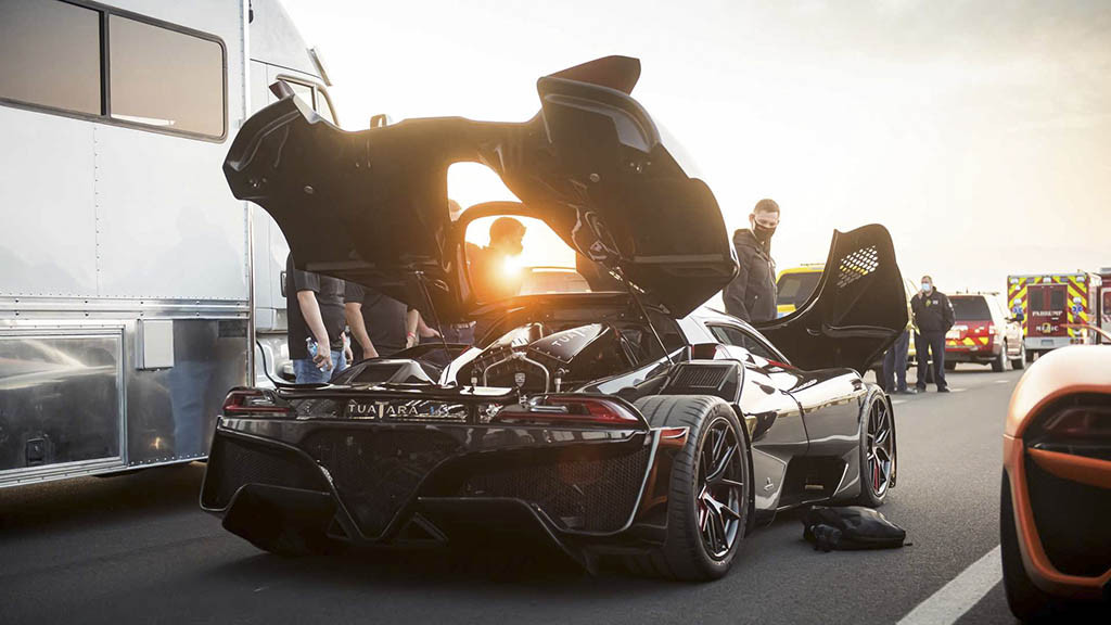 ssc-tuatara-becomes-the-fastest-production-car.jpg