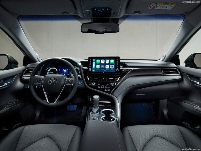 Toyota-Camry_Hybrid_EU-Version-2021-1280-0a.jpg