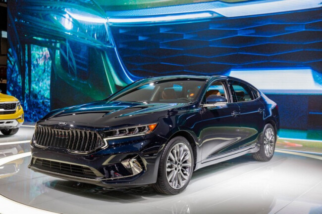 2020-kia-cadenza.jpg