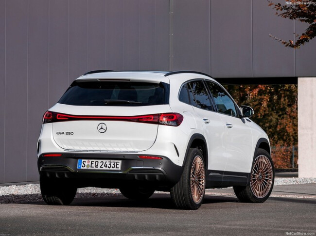 Mercedes-Benz-EQA-2022-1280-19.jpg