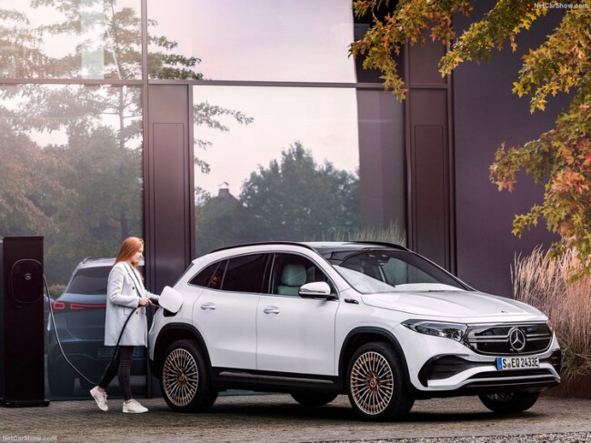 Mercedes-Benz-EQA-2022-1280-0c.jpg
