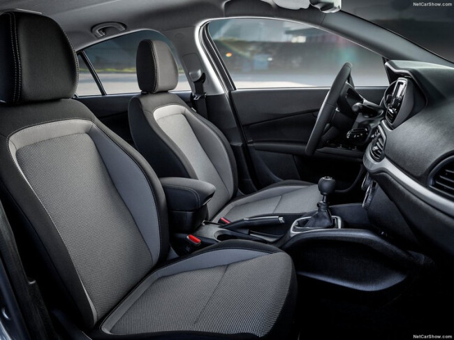Fiat-Tipo-2016-1280-2e.jpg