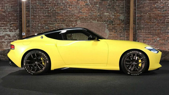 nissan-z-proto-in-person-first-look-side-profile-low.jpg