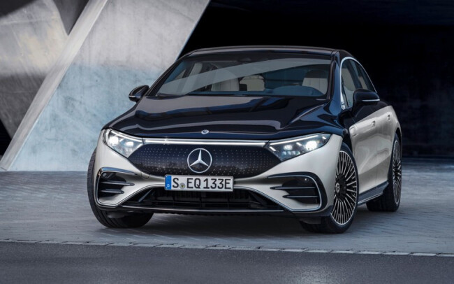 Mercedes-Benz-unveils-new-flagship-EQS-electric-sedan.jpg