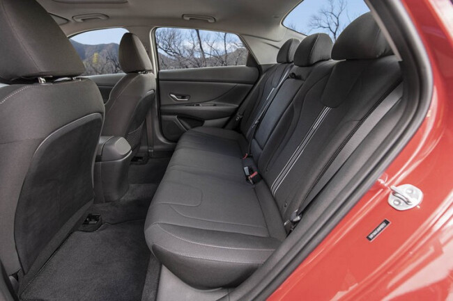 2021-hyundai-elantra-6.jpg