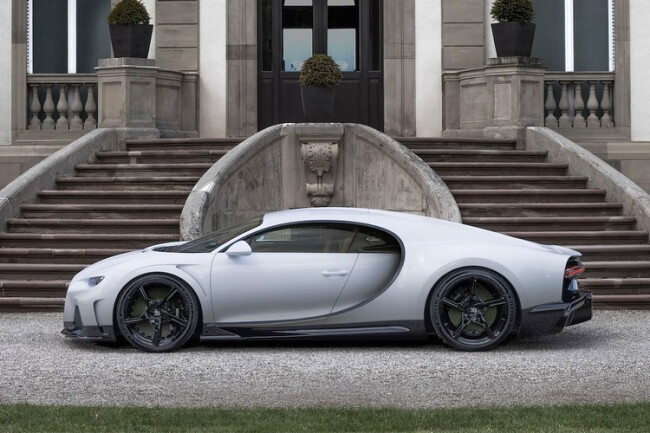 Bugatti-Chiron-14.jpg