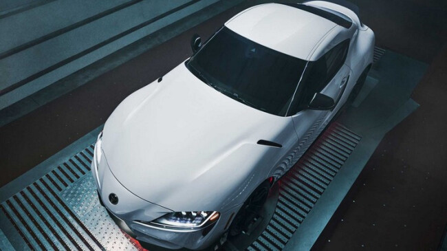 2022-toyota-supra-a91-cf-edition-top-view.jpg