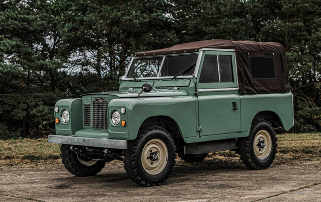 Everrati-Land-Rover-Series-IIA-1.jpg