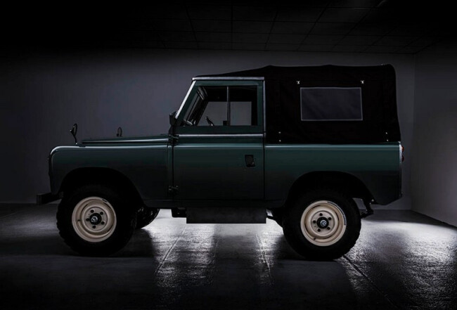 Everrati-Land-Rover-Series-IIA-6.jpg
