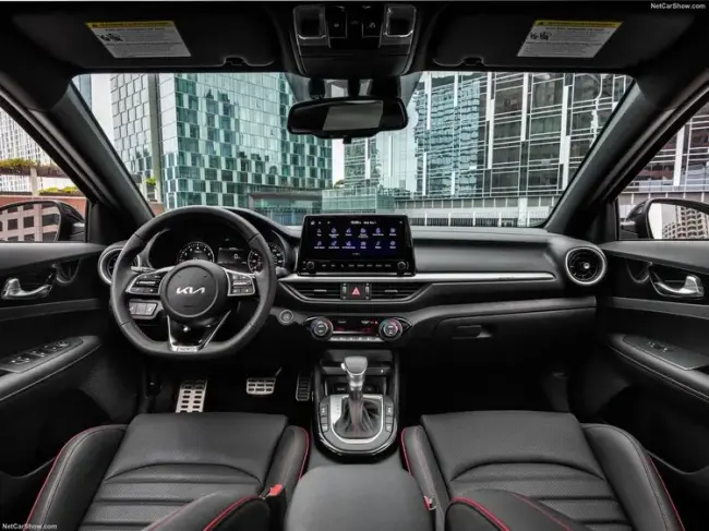 Kia-Forte-2022-1600-0e.webp