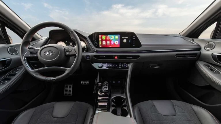 2022-hyundai-sonata-n-line-night-edition-dashboard-767x431.webp