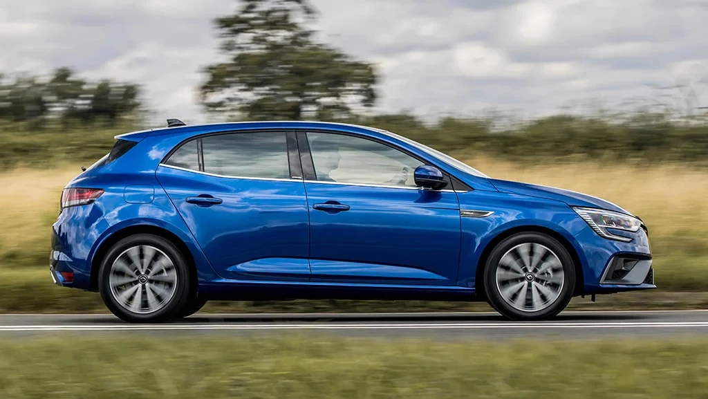 Renault-Megane-E-Tech-PHEV-2021-13.webp