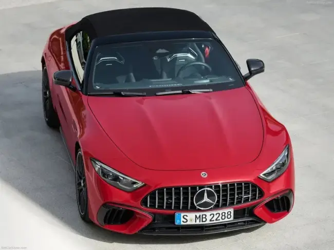 1Mercedes-Benz SL 63 AMG (2022)3.jpg