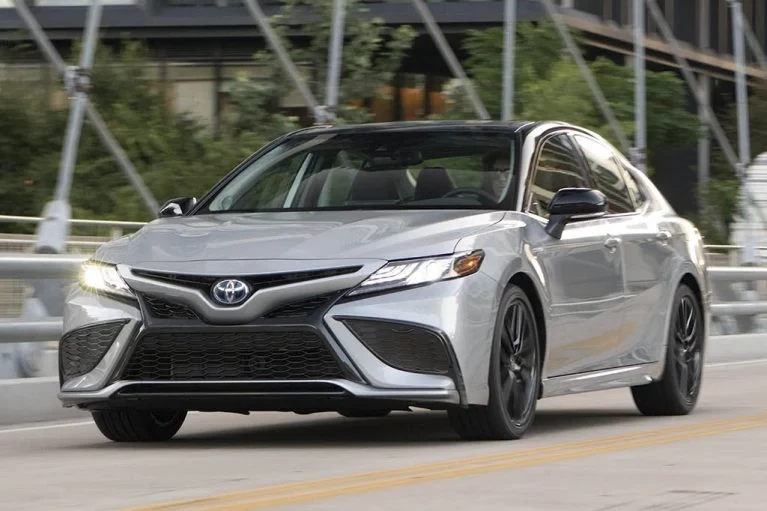 2022-toyota-camry-7-767x511.webp
