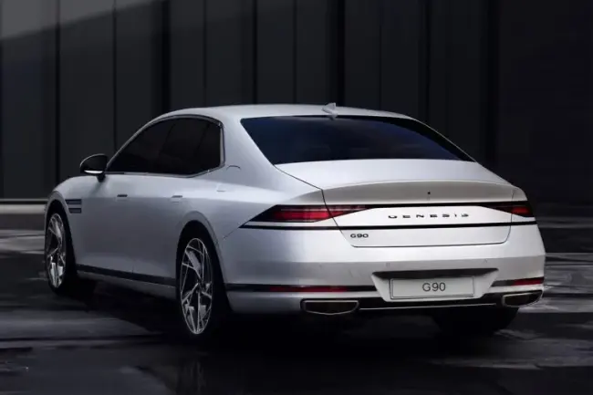 Genesis-G90-5-767x511.webp