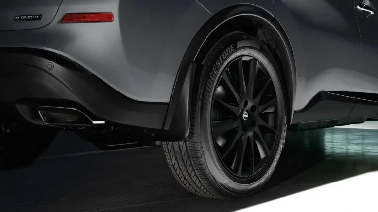 2022-nissan-murano-midnight-edition-767x431.webp