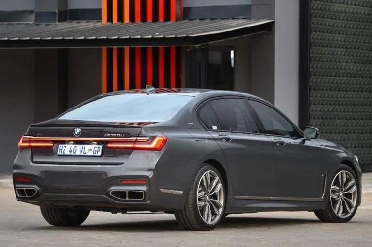 BMW-M760i-2-767x510.webp