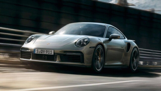 w680px-911-turbo-s-ogi.jpg