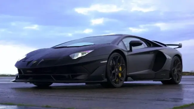 Lamborghini-3-767x431.webp