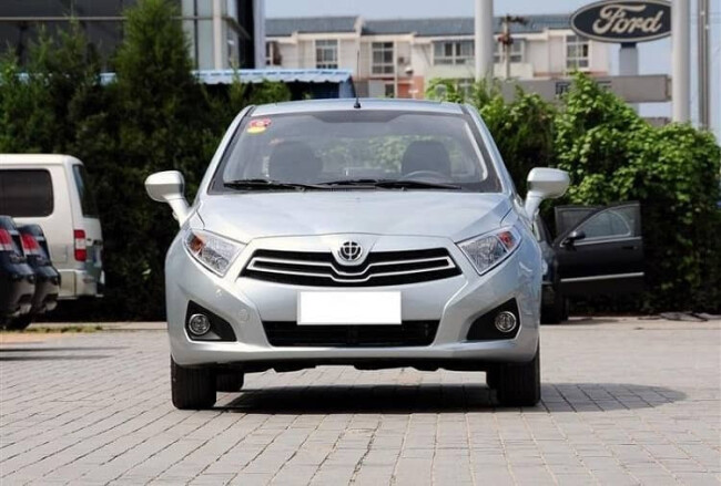 برلیانس اچ 230 نقره ای.jpeg