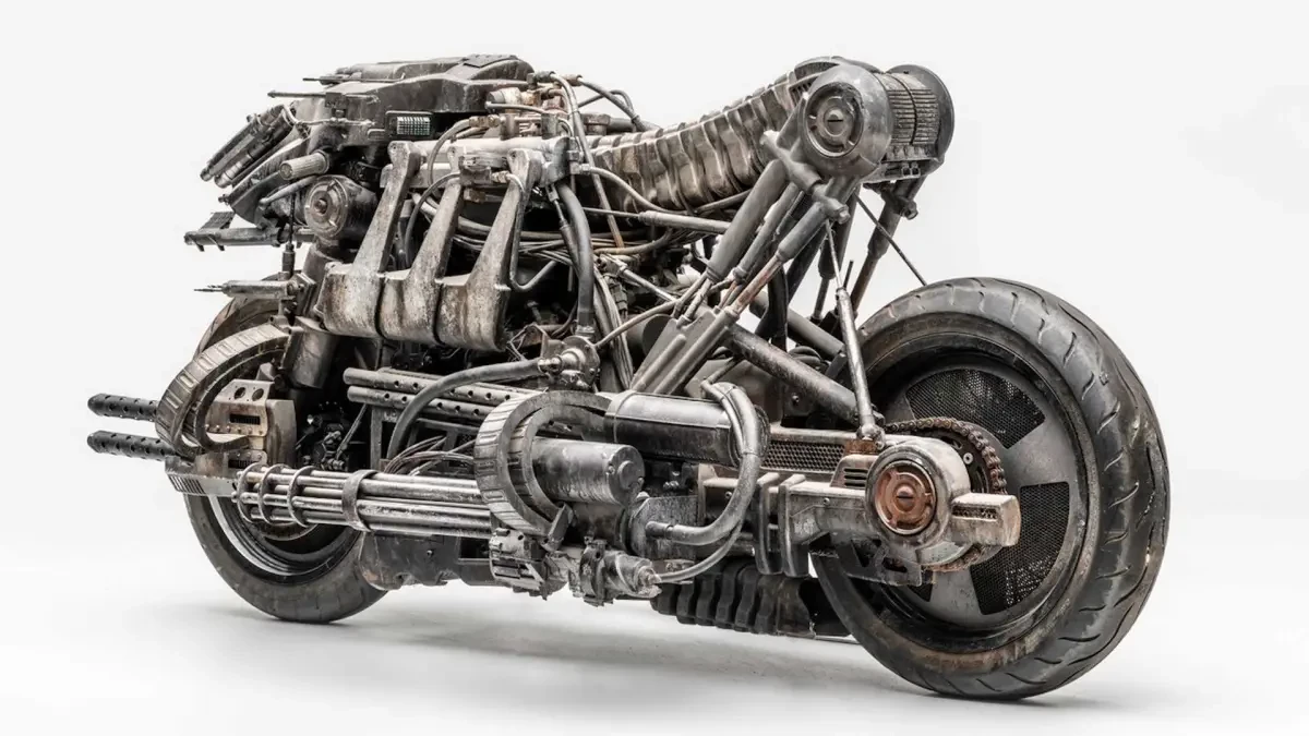 iconic-hollywood-cars-at-the-petersen-automotive-museum.webp