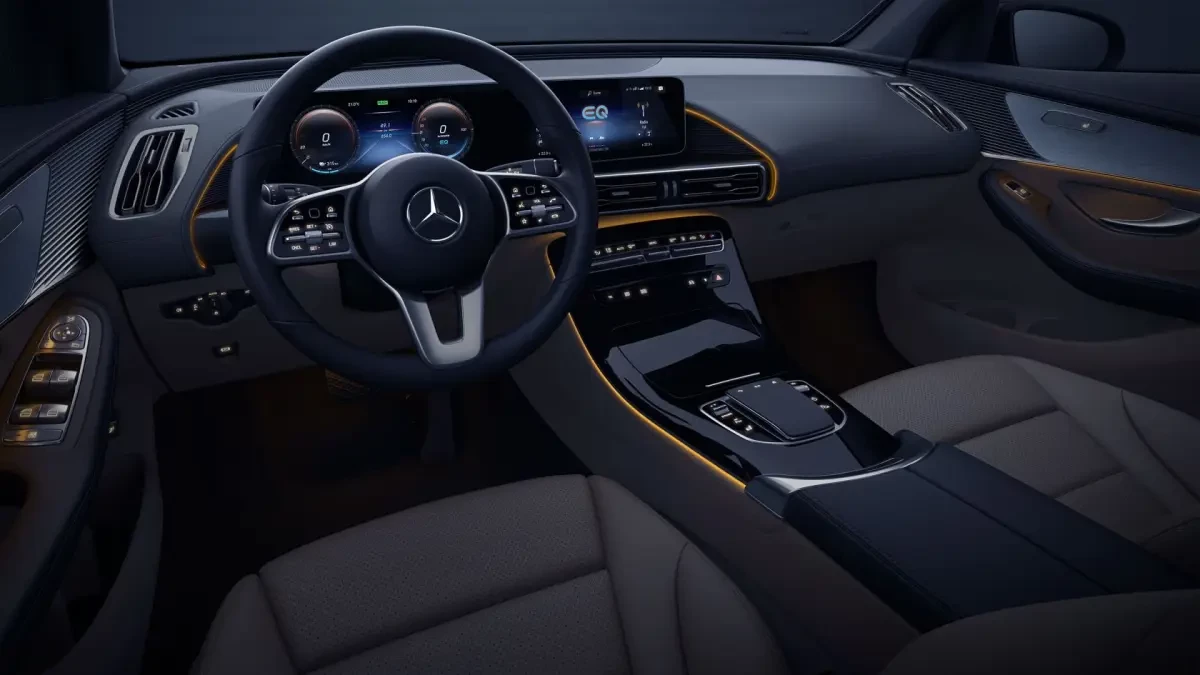 eqs-suv-interior.webp