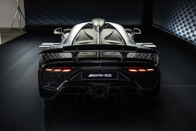مرسدس بنز3 AMG One؛ ماشین جاده‌ای فرمول یک با توان 1049 اسب بخاری.jpg