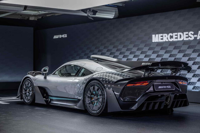 مرسدس بنز4 AMG One؛ ماشین جاده‌ای فرمول یک با توان 1049 اسب بخاری.jpg