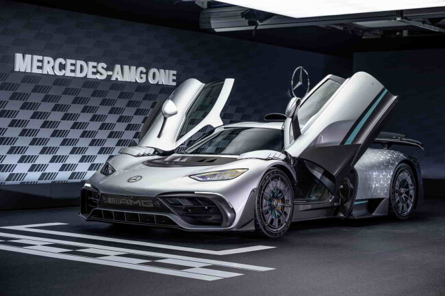 6مرسدس بنز AMG One؛ ماشین جاده‌ای فرمول یک با توان 1049 اسب بخاری.jpg