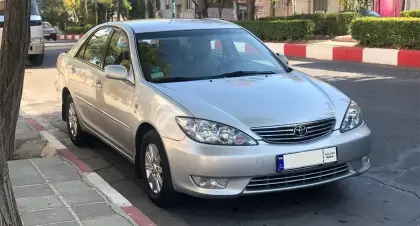 تویوتا کمری گرند 
