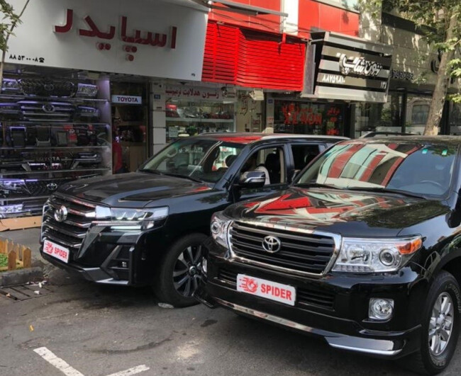 لندکروز فیس لیفت شده.jpg