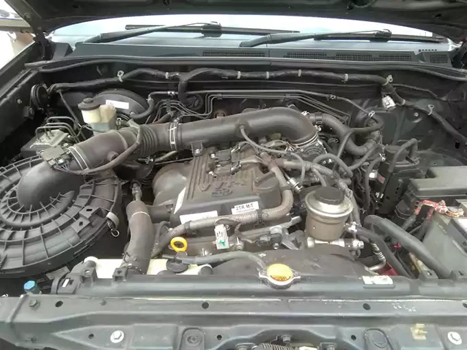 HILUX VIGO ENGINE.webp