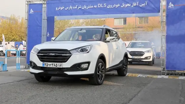 اولین سری خودرو كراساور DL5 پارس خودرو به مشتریان تحویل داده شد