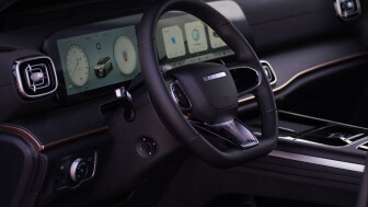 حضور لوکانو L8 در نمایشگاه خودرو شیراز منبع سایت car.ir